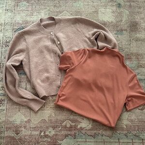 Pink sweater and shirt SET.